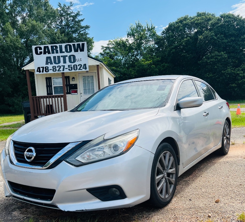 2017 Nissan Altima SV's photo